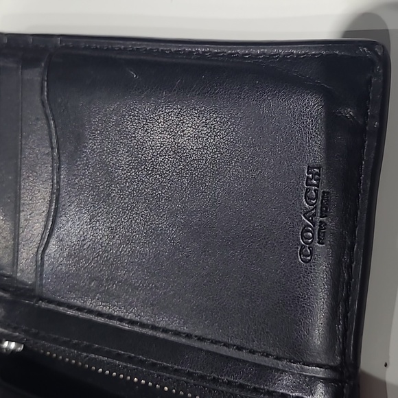 Genuine Coach men's wallet - Picture 3 of 4